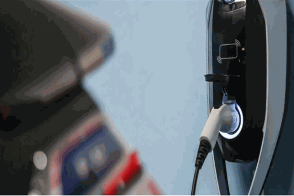 特瓦特超级充电站