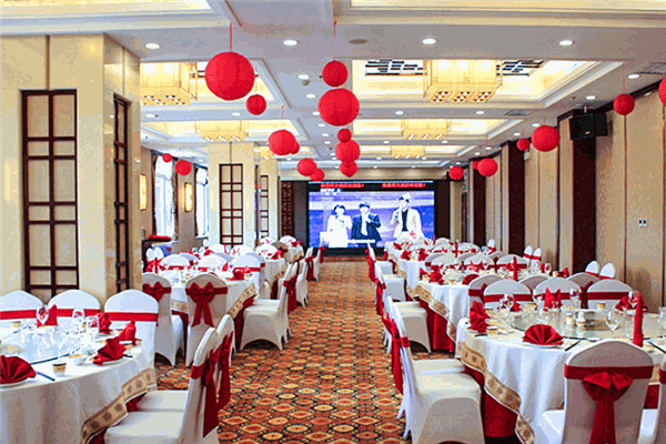 宏基华天大酒店 宏基华天大酒店