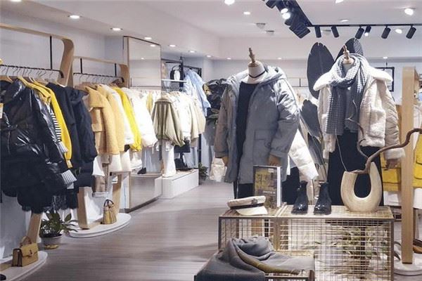 保利服饰 保利服饰