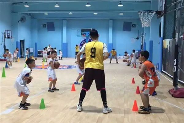 辰星青少年篮球培训俱乐部 辰星青少年篮球培训俱乐部