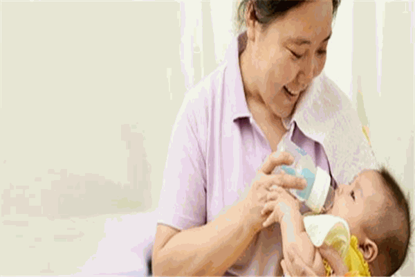 黎明家育月嫂加盟