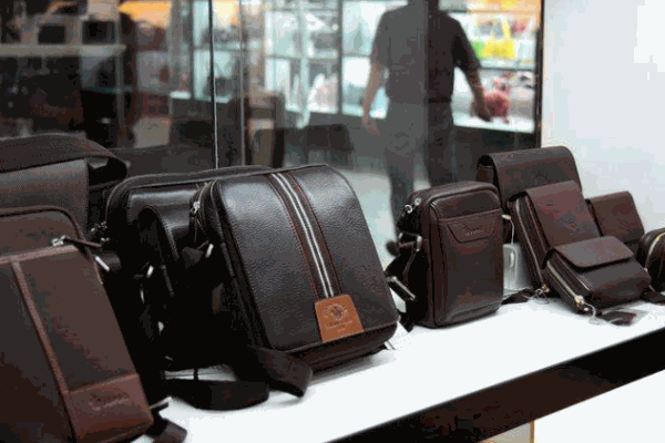 宝丽金箱包 宝丽金箱包