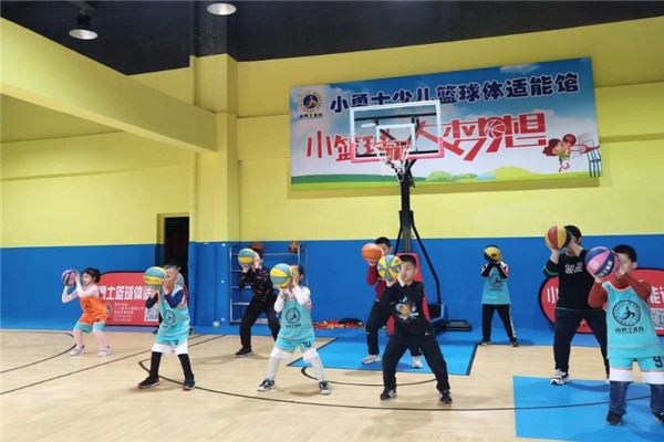 勇者青少年篮球培训 勇者青少年篮球培训
