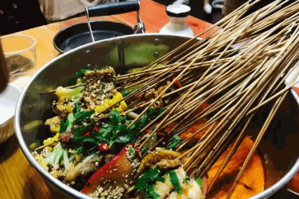 老锑锅串串香 老锑锅串串香