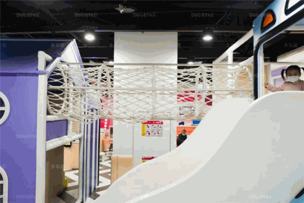 童趣熊儿童乐园