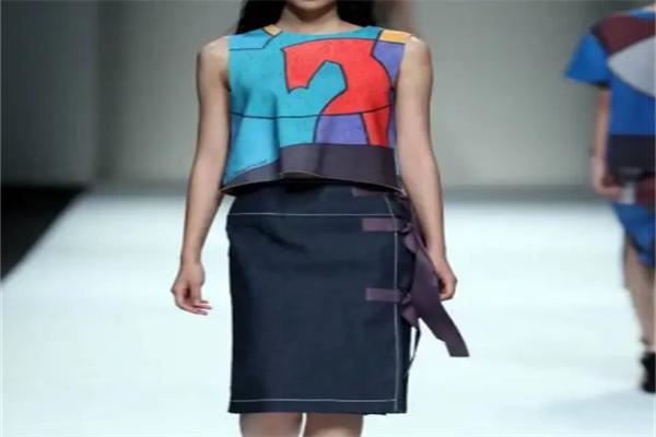 张瑜品牌折扣店