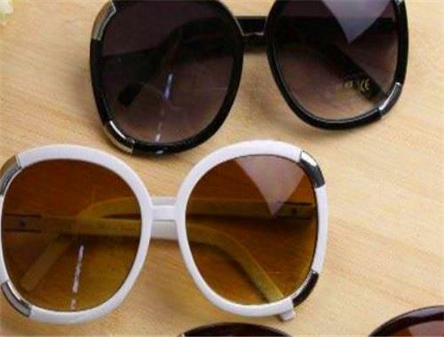 易视康眼镜 易视康眼镜