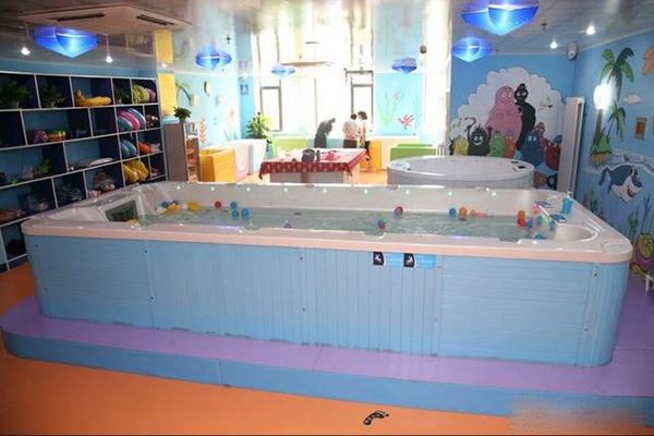 阳光宝宝婴儿游泳馆