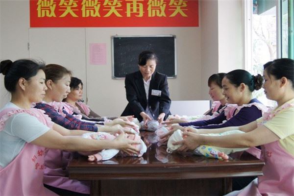 功新月嫂加盟 功新月嫂加盟