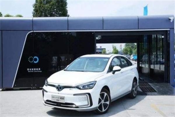 北汽新能源汽车换电站 北汽新能源汽车换电站