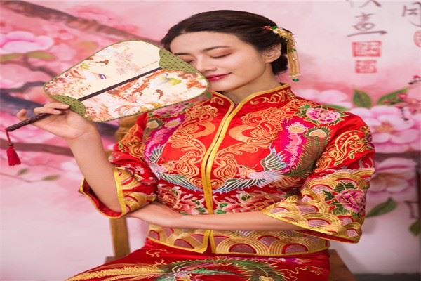 巴黎婚纱摄影加盟 巴黎婚纱摄影加盟