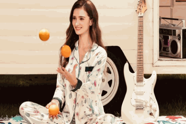 卡伦蒂娅内衣 卡伦蒂娅内衣