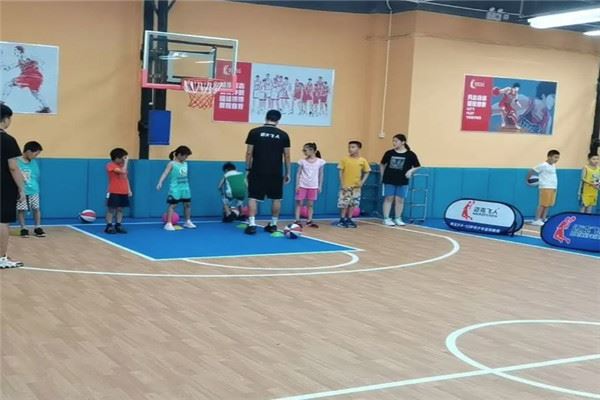 迈克飞人少儿篮球 迈克飞人少儿篮球