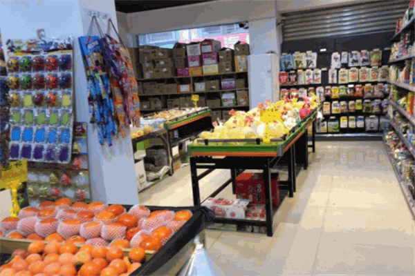 小山东平价水果炒货店 小山东平价水果炒货店