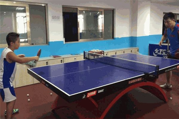 孙教练乒乓球培训室
