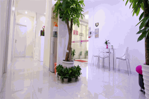 翼彩化妆摄影培训学校