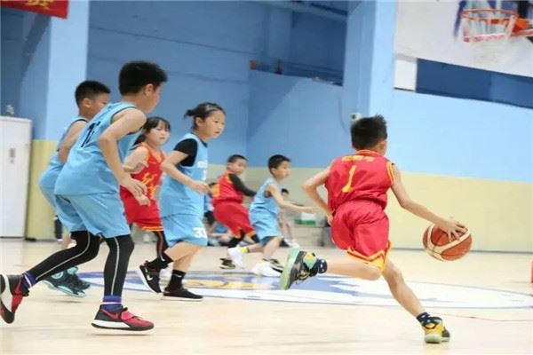 马布里篮球训练营 马布里篮球训练营