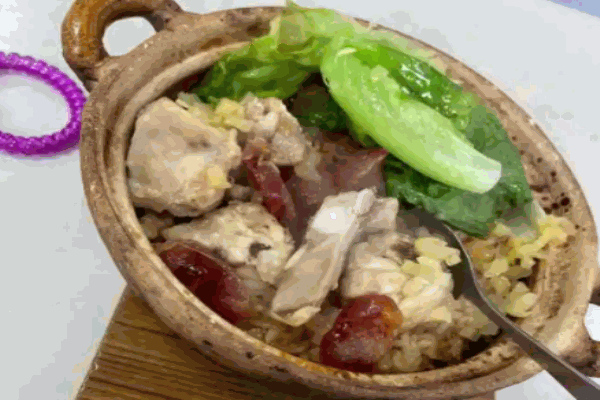 阿兵特色煲仔饭